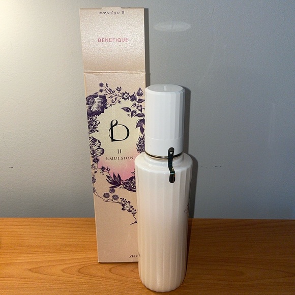 Shiseido Benefique Emulsion II - Picture 2 of 3